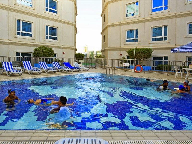 Al Bustan Centre & Residence Дубай Екстериор снимка